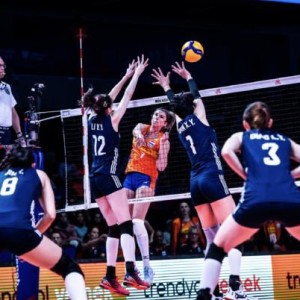 轻松玩游戏-女排新阵容亮相喜忧参半 王媛媛龚翔宇进步最明显